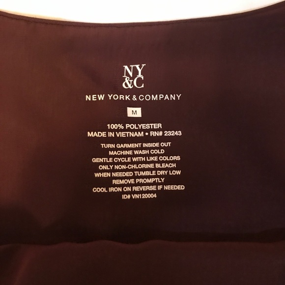 New York & Co Maroon Polka Dot Tank Size M - Picture 3 of 4
